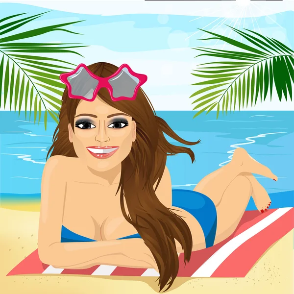 Giovane bella ragazza bruna sdraiata su un telo da spiaggia — Vettoriale Stock
