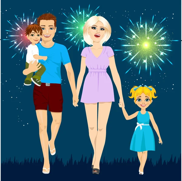 Familie genießt Feuerwerk in der Sommerferiennacht — Stockvektor