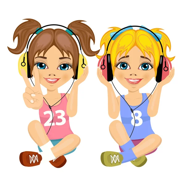 Dos chicas adolescentes lindas sentadas juntas en el piso escuchando música con auriculares — Vector de stock