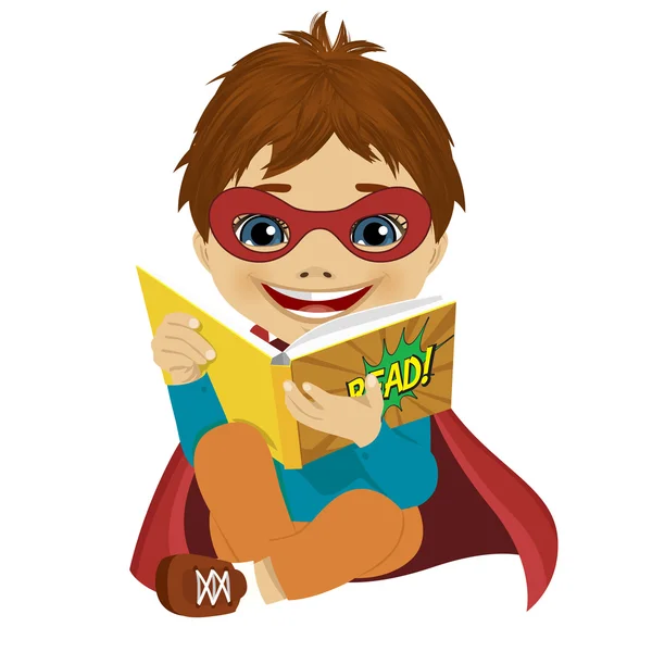 Маленький хлопчик, одягнений як супергерой, читає комікс — стоковий вектор
