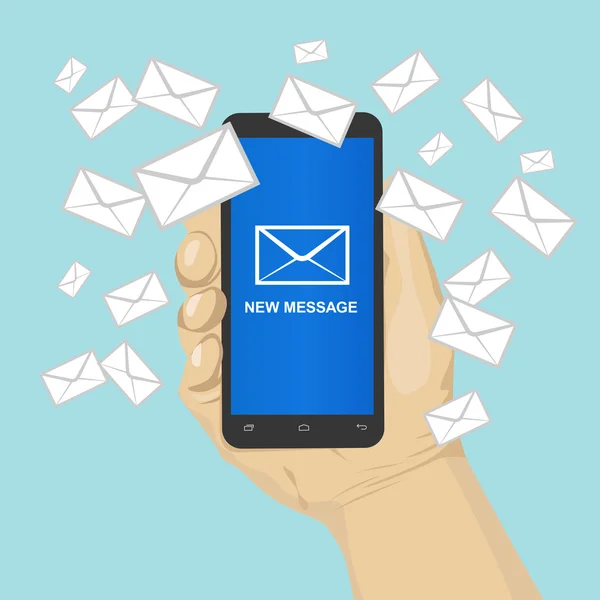 Mão segurando smartphone com muitos envelopes de mensagens, e-mail marketing — Vetor de Stock