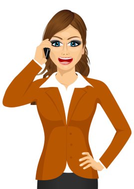 Mobil telefonda konuşurken sinirli iş kadını