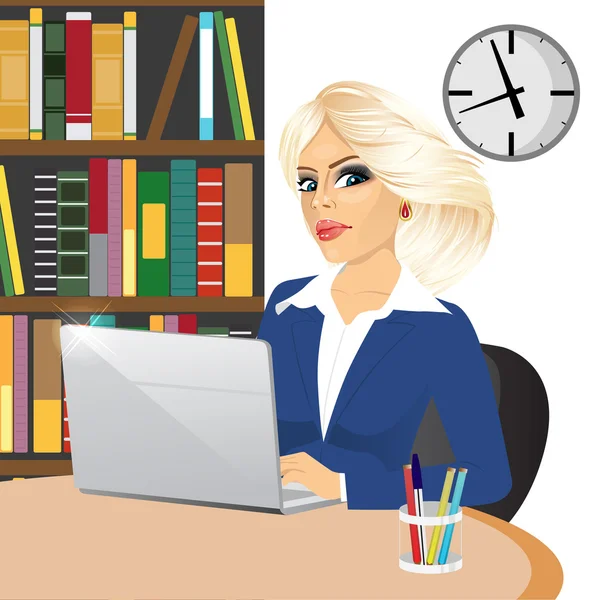 Affärskvinna Arbetar på laptop — Stock vektor