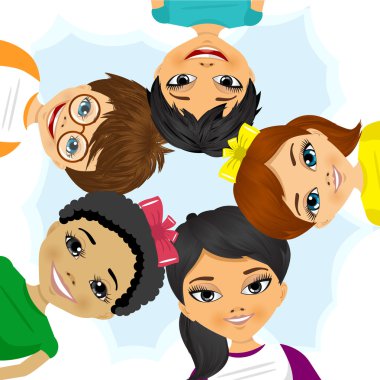 bir daire oluşturan çocukların çok etnik grup 