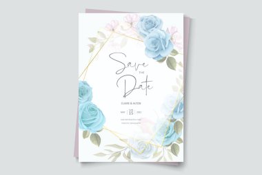 Yumuşak çiçekleri ve düğün davetiyesi tasarımını bırakır