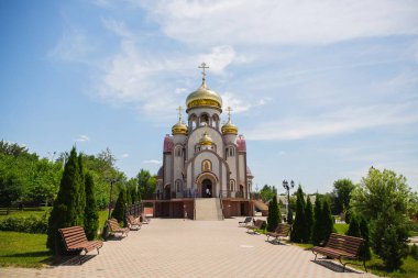 Altın kubbeli Ortodoks Kilisesi