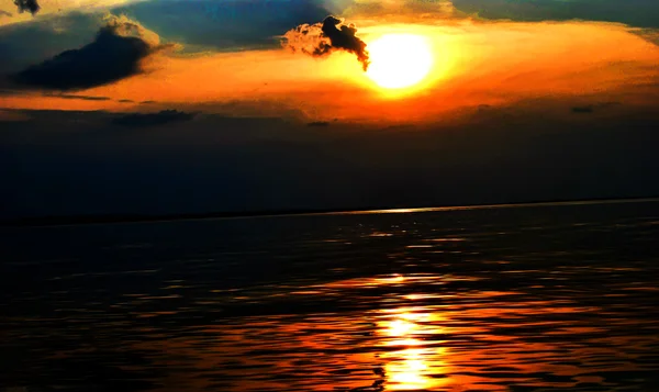 Βόλγα στο ηλιοβασίλεμα — Φωτογραφία Αρχείου