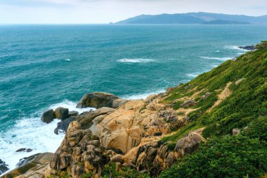 Deniz ve kayalar. Doğa