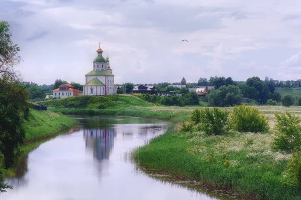 Igreja Suzdal Vista Para Rio Kamenka Noite Verão — Fotografia de Stock