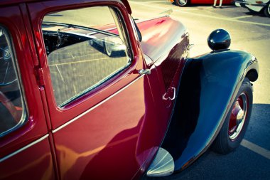 Citroen eski araba görünümü sol ön yüzünde