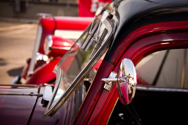 Old car view on the left front side — Stock Photo, Image