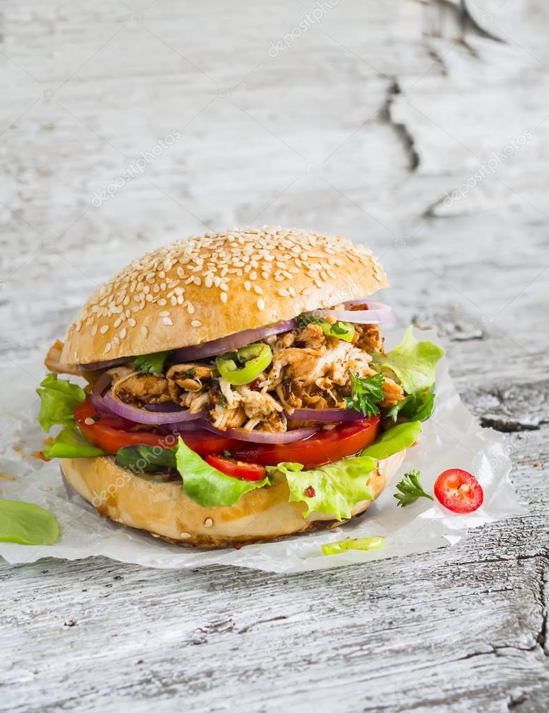 Ev Yapımı Tavuk Burger Ev Yapımı Tavuk Burger