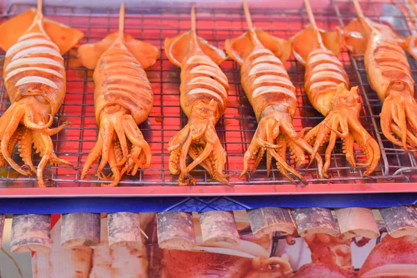 Borsada ızgara kalamar.