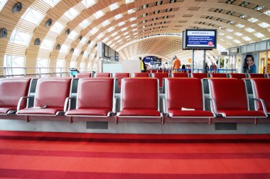 Toulose, Fransa - 9 Temmuz 2015: Charles degol Airport, Cdg
