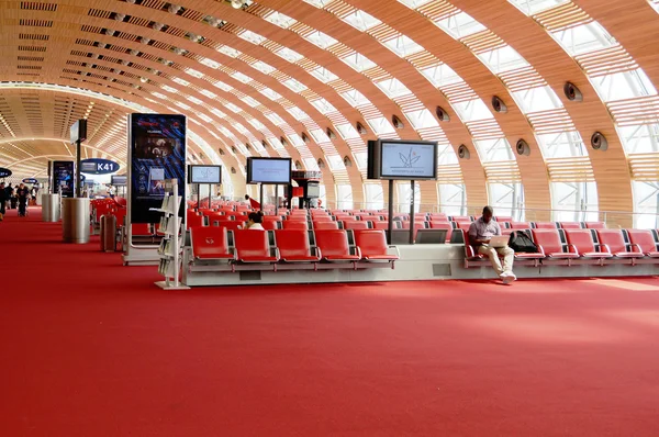 TOULOSE, FRANÇA - JULHO 9, 2015: Charles degol Airport, CDG — Fotografia de Stock