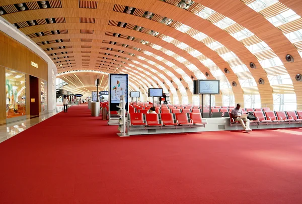 TOULOSE, FRANÇA - JULHO 9, 2015: Charles degol Airport, CDG — Fotografia de Stock