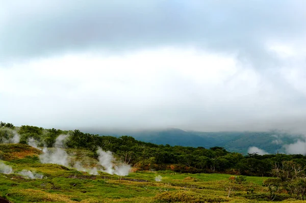 Kilátás Vulkán Fumarole Mező Kuril Szigetek Iturup Sziget — Stock Fotó