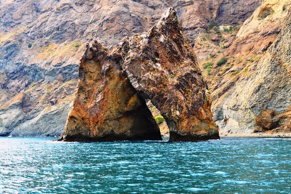 Golden gate, Kara-Dag