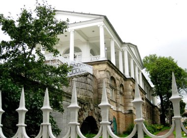 St. Petersburg banliyösünde. Puşkin kasaba. Tsarskoye Selo. Catherine Park. Cameron Galeri