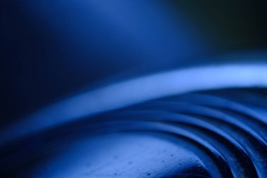 Soyut makro fotoğrafçılık. Katmanlı daire desenli mavi ışık. soğuk ton rengi