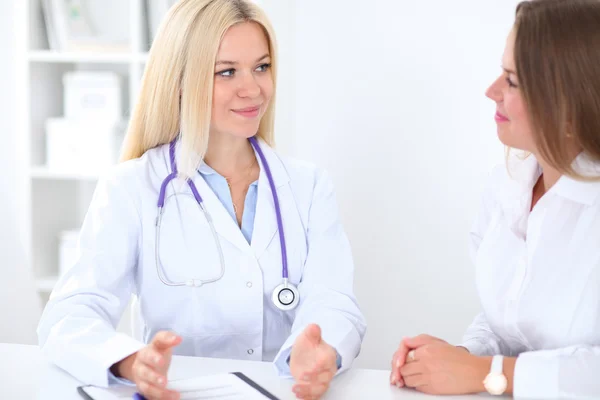 Doctor and patient  in hospital — Stock Photo, Image