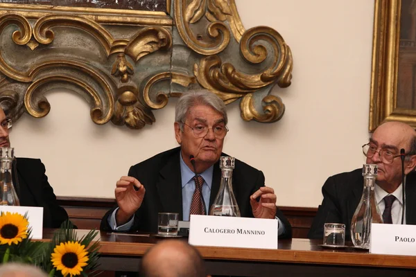 Calogero Mannino aan Montecassino voor de presentatie van de boo — Stockfoto