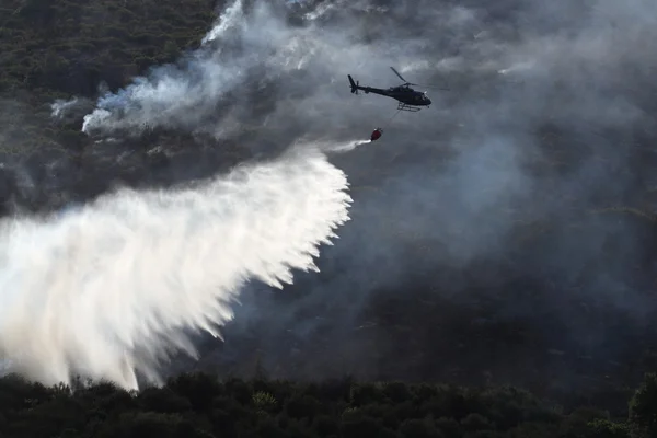 Yangın helikopteri — Stok fotoğraf