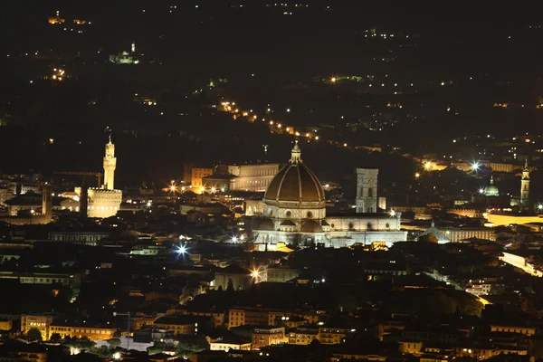 在夜晚的佛罗伦萨全景 — 图库照片