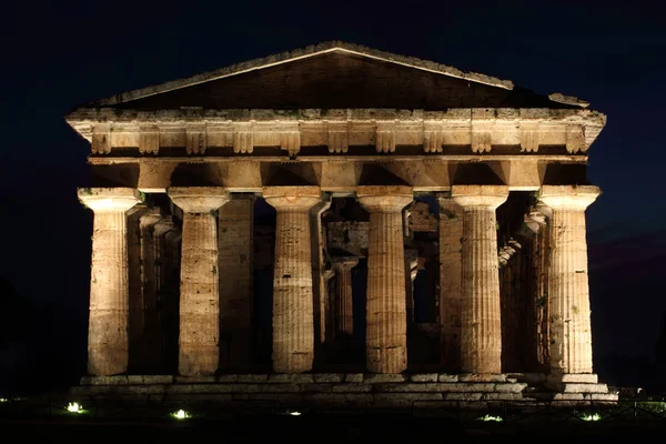 Paestum ancient temples — Stock Photo, Image