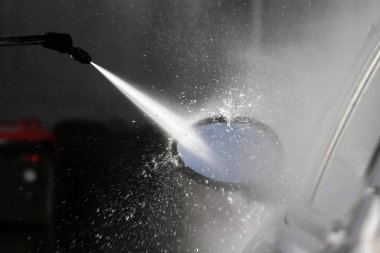 Oto yıkama su basıncı ile