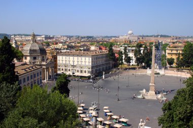 Piazza del Popolo pazarları ile Roma'da