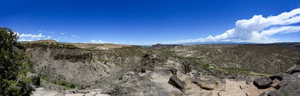 White Rock 'taki Rio Grande Nehri' ne bakan Beyaz Kaya Panoraması, NM.
