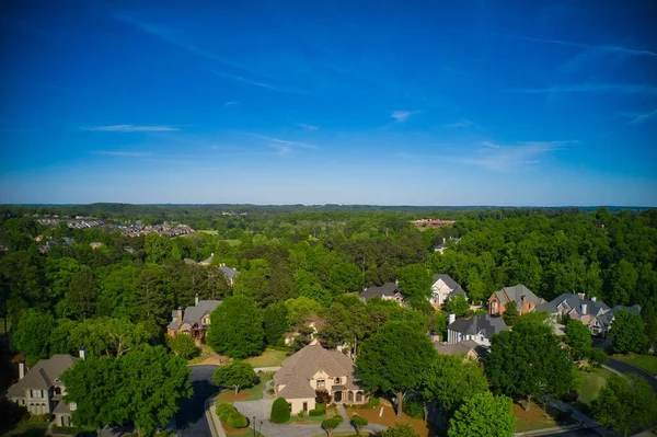 Eine Schöne Panorama Luftaufnahme Einer Ansammlung Schöner Häuser Gepflegter Höfe — Stockfoto