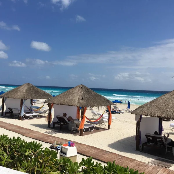 Канкун Мексика Февраля 2016 Года Туристы Расслабляются Наслаждаются Белым Песком — стоковое фото