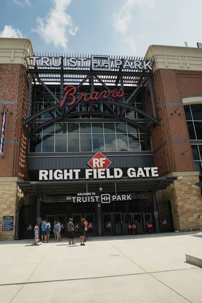 美国亚特兰大 2021年6月12日 佐治亚州亚特兰大的一个信托体育场入口 体育场是棒球场 也是亚特兰大勇士大联盟棒球队的主场 — 图库照片