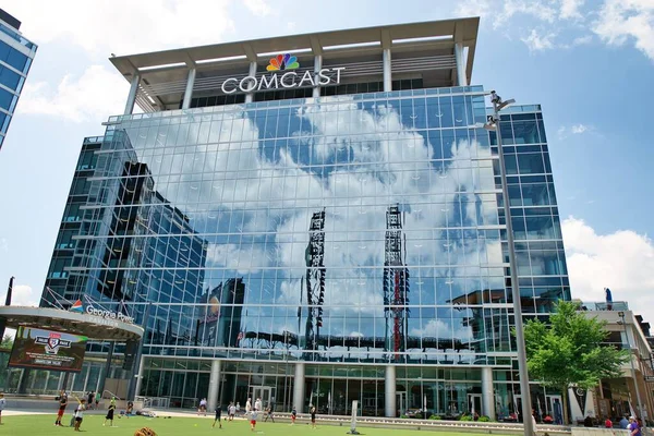 Atlanta Usa June 2021 Cloud Reflection Glass Exterior Office Building — Zdjęcie stockowe