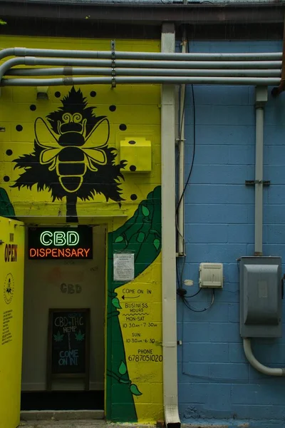 Atlanta June 2021 Colorful Cbd Dispensary Atlanta —  Fotos de Stock