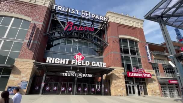 Atlanta September 2021 Panning Video Entrance Truist Stadium Ballpark Mlb — Vídeos de Stock