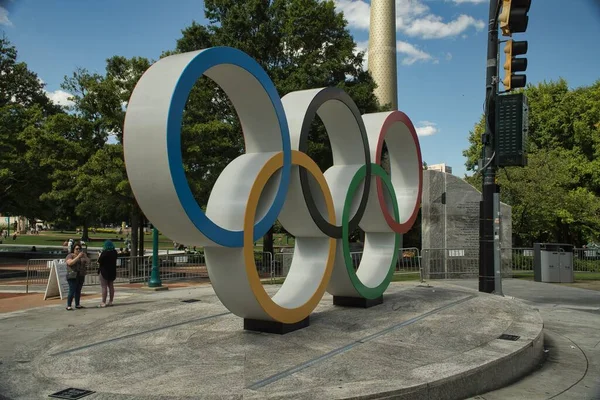 Atlanta Geórgia Eua Setembro 2021 Escultura Dos Anéis Olímpicos Parque — Fotografia de Stock