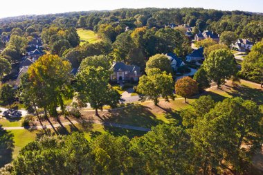 ABD 'nin banliyölerinde güzel bir alt bölümün havadan panoramik görüntüsü