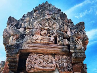 Antik Phanom, Tayland, Buriram 'daki Khmer tapınağını çaldı.