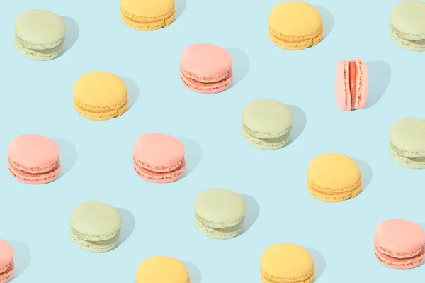 Macarons Différentes Couleurs Pastel Disposés Dans Motif Gâteau Sucré Concept — Photo