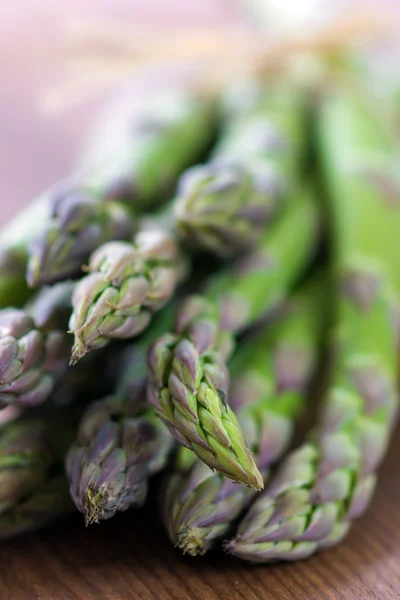Aasparagus yeşil