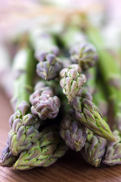 Aasparagus yeşil