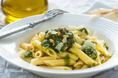 Penne, penne ala pesto Cenova