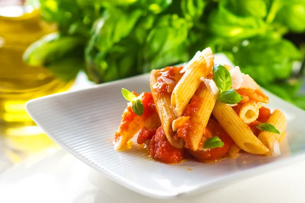 domates soslu makarna