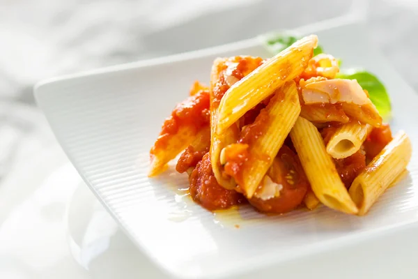 domates soslu makarna