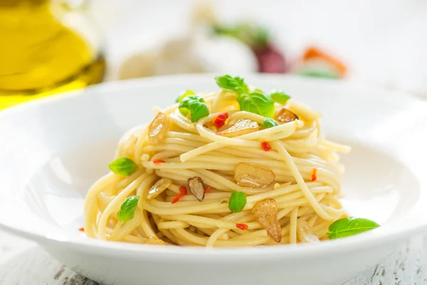 面食、 Spageti 橄榄油和 peperoncino — 图库照片