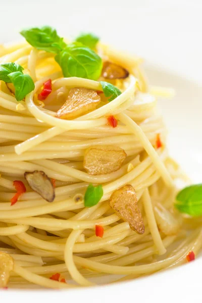 Makarna, Spageti zeytinyağı ve peperoncino
