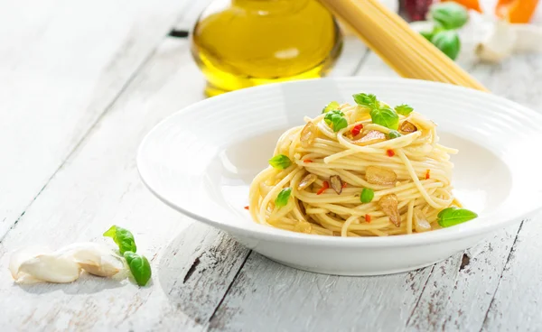 Makarna, Spageti zeytinyağı ve peperoncino